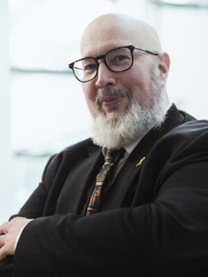 Foto på föreläsare Patrik Oksanen.